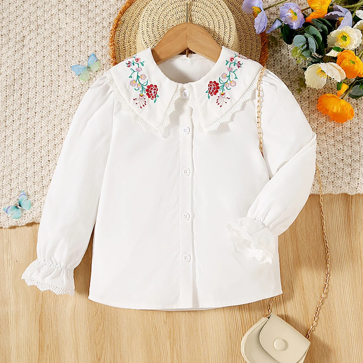 Girls Autumn Casual fashion Large Lapel Exquisite Floral Embroidery Stitching Lace Sleeves Closed Front Breasted Shirt