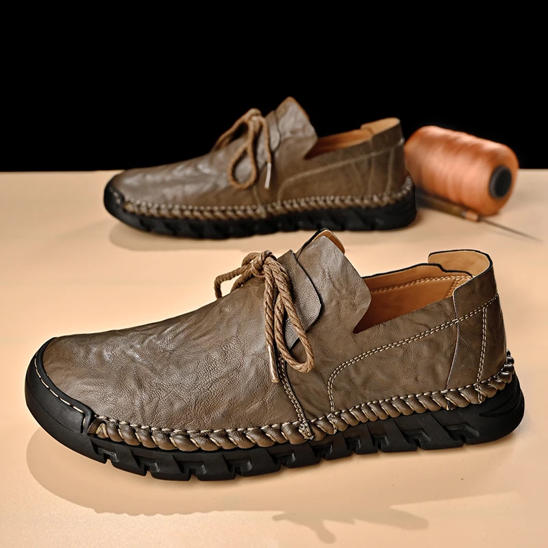

Men Wide Footed New Breathable Hand Sewn Shoes Comfortable Durable Personality Retro Lightweight Lazy Driving Shoes