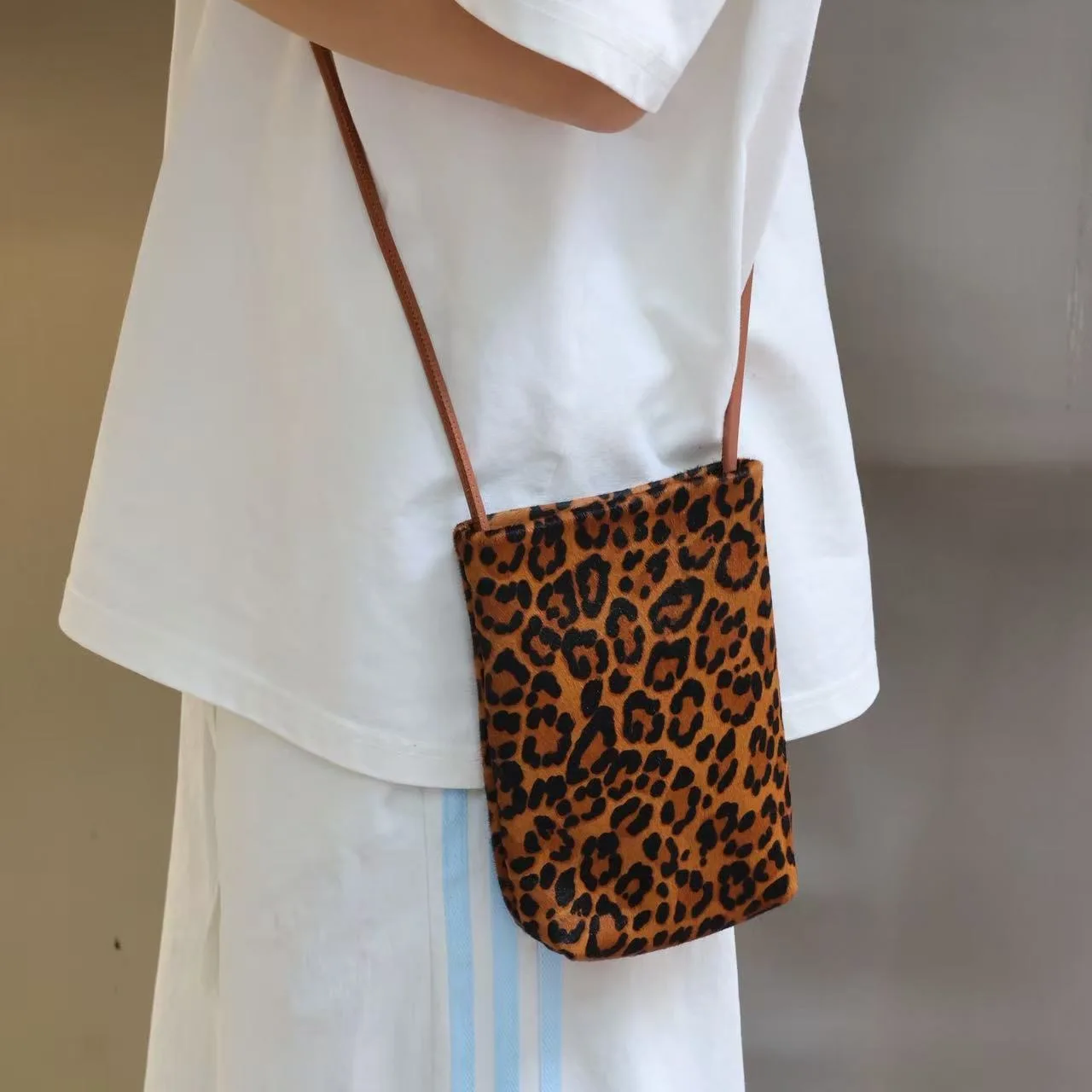 2026 New Genuine Leather & Real Horsehair Phone Bag, Premium Textured Shoulder & Crossbody Bag