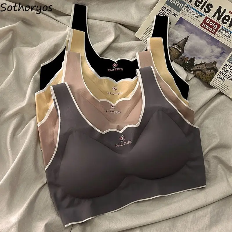 

Бюстгальтеры Женские базовые с нагрудными подушечками, нижнее белье, дышащие Спортивные укороченные топы для девушек и студентов, бесшовное нижнее белье, эластичное повседневное белье для фитнеса