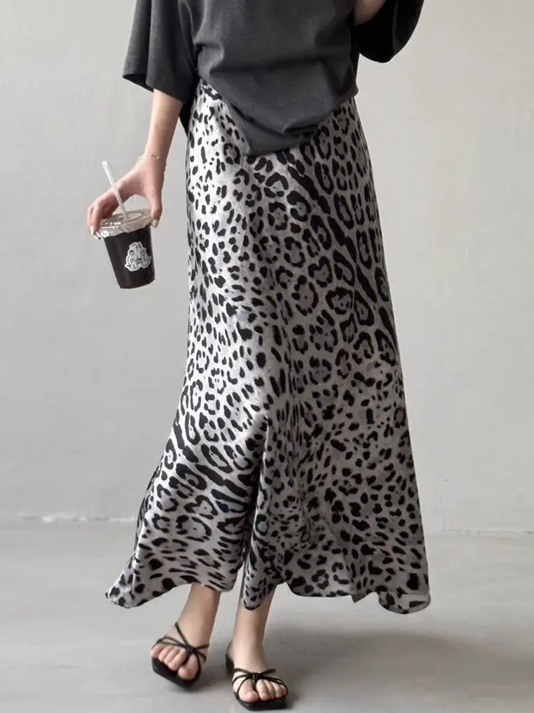 Clothland Women Retro Leopard Mermaid Skirt Elastic Waist Back Split Animal Pattern Wild Long Skirts Mujer BA438