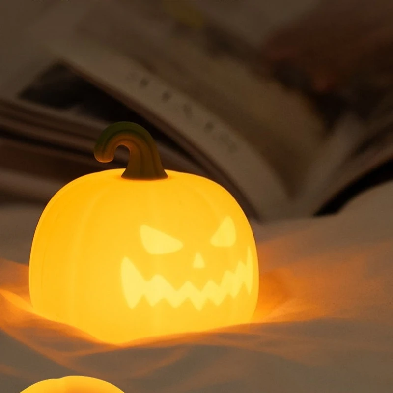 Lampu Meja Kartun Labu Halloween Lemari Tempat Tidur Kamar Tidur Lampu Malam Anak-anak Mainan Ornamen Pengisi Daya USB Hadiah Lampu Sensor