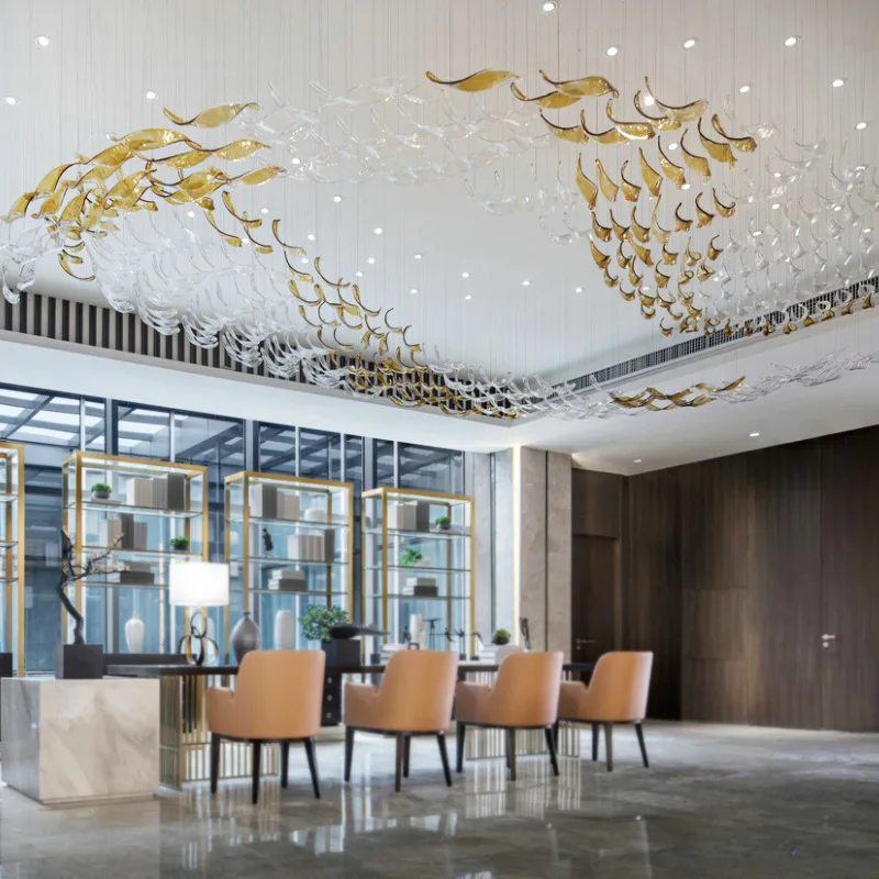 Afbeelding 4: Creatieve luchthanger Grote kunstglas hanger Winkelcentrum Hotellobby Decoratie Gedraaide blad streamer hanger