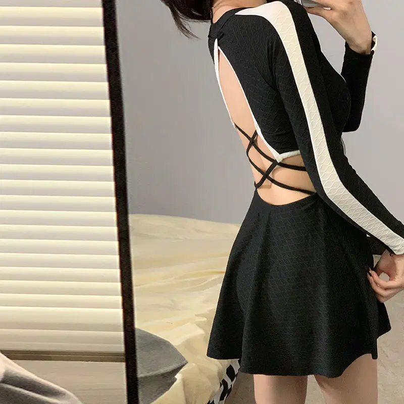 2023 Summer New Sun Protection Korean Conservative Open Back Swimwear Women's Long Sleeved Beach Swimming Dress Bathwear