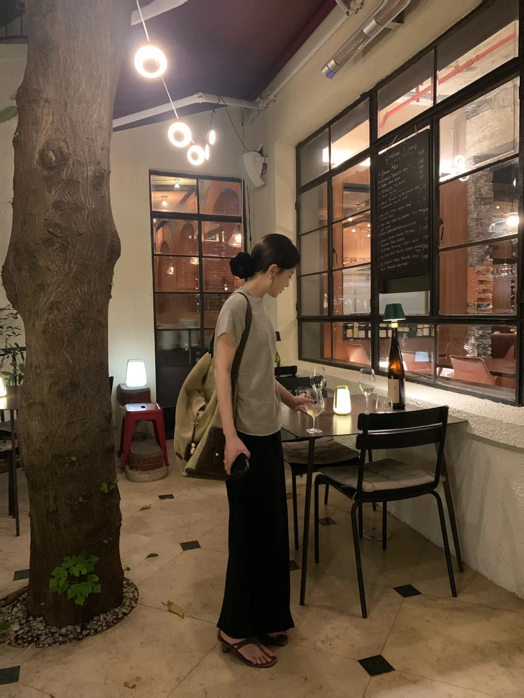 

Весна 2026: Новинка! Женский шерстяной вязаный свитер Sle Zhong He Tang Dao с коротким рукавом, средним воротником, ультрамягкий, комфортный, для повседневной носки.