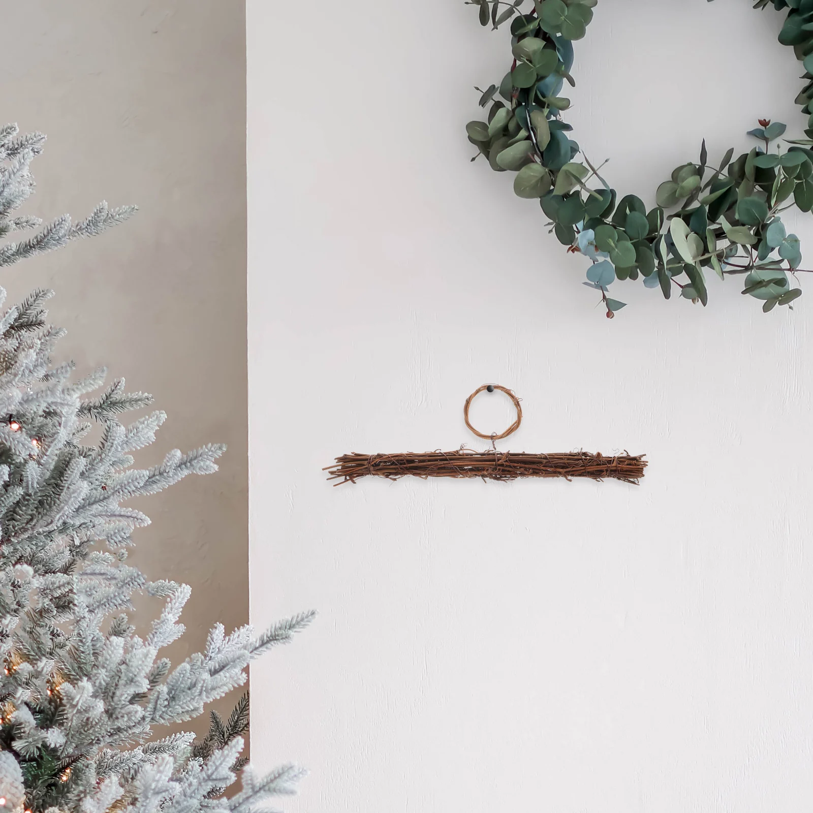 

2pcs Rattan Hanger Vine Wreath Hanging Vines Decor Natural Crafts Christmas Tree Door Halloween DIY Wreath Frame