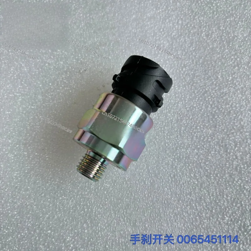 Applicable to 3341 4141 Handbrake Sensor Switch A0045455514 0065451114 Applicable for Mercedes-Benz Truck