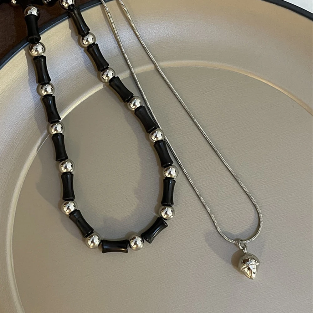 Yupsk 2-teiliges Set Vintage Friedensschnallen-Anhänger Gestapelte Halskette Natursteinperlen Ketten Choker Halsketten-Set für Frauen und Mädchen – Detail 3