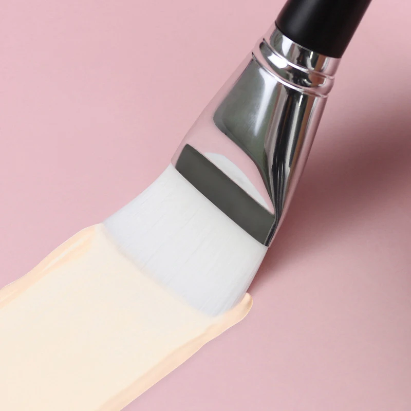 แปรงทาหน้าแบบหัวแบน ขนแปรงนุ่มสีขาว แปรงทาครีมบำรุงผิว แปรงสำหรับร้านเสริมสวย เครื่องมือเฉพาะสำหรับรองพื้น แปรงแต่งหน้า