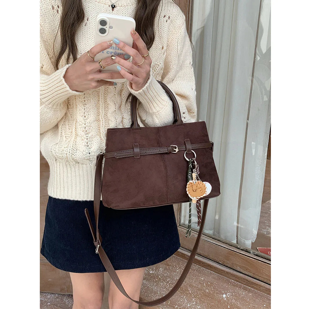 

Trendy Autumn Brown Tote Bag Women's Retro Suede Large Capacity Shoulder Bag Belt Buckle Design Ladies Underarm Bag Commuter Bag