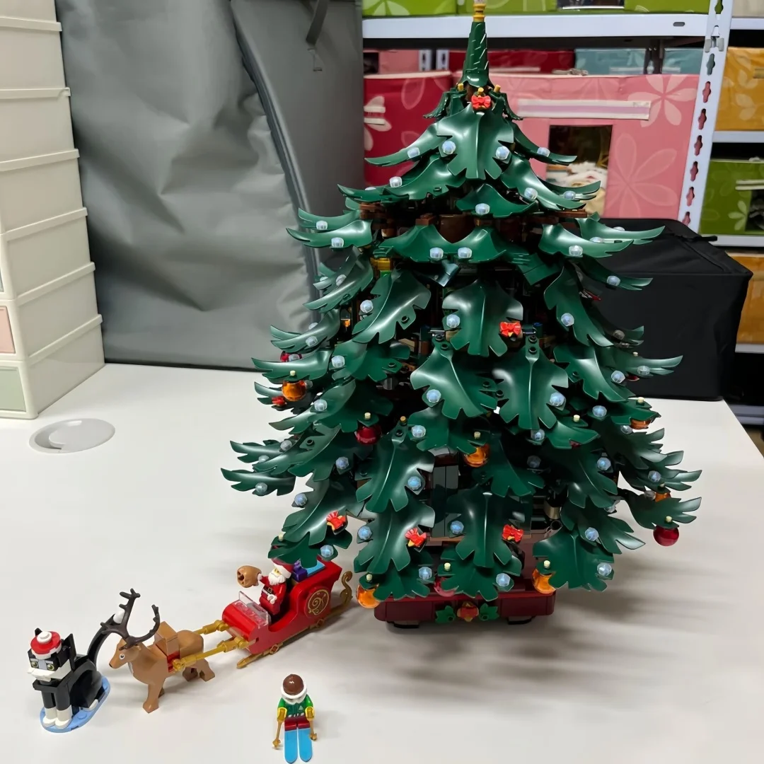 

New Model 41843 Christmas Tree, Reindeer, Santa Claus Set, Christmas Gifts, Birthday Gifts Building Blocks