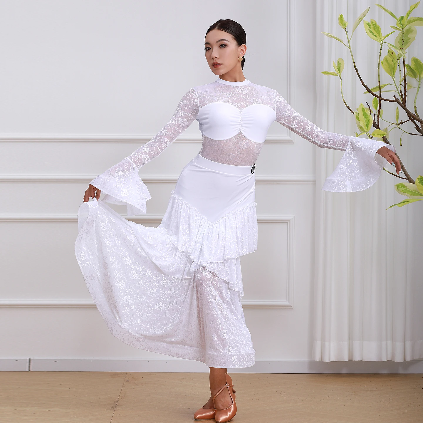 Ropa de competición profesional de danza moderna, conjunto de encaje Sexy de alta gama, disfraz de actuación de vals de Tango para mujer adulta, novedad de 2025