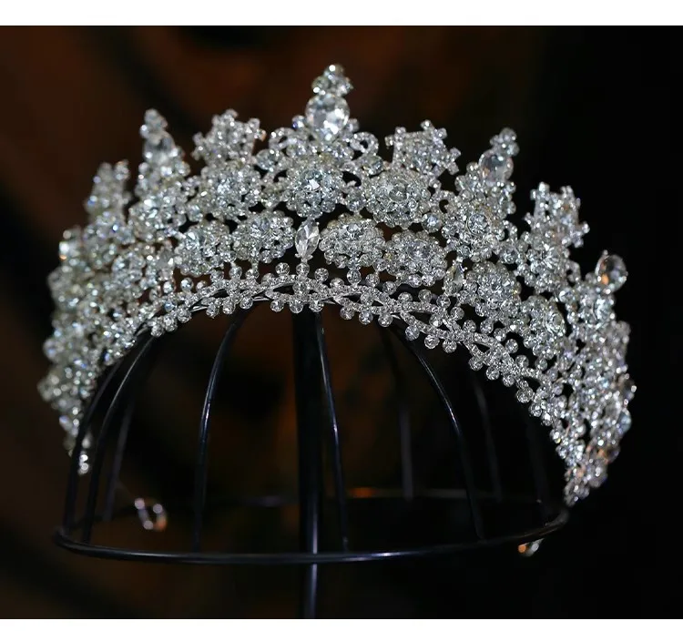 Imagem -04 - Cc-luxo Cristal Tiaras de Casamento para Mulheres Capacete de Noiva Jóias de Noivado 100 Artesanal Tiaras An060 Acessórios de Cabelo