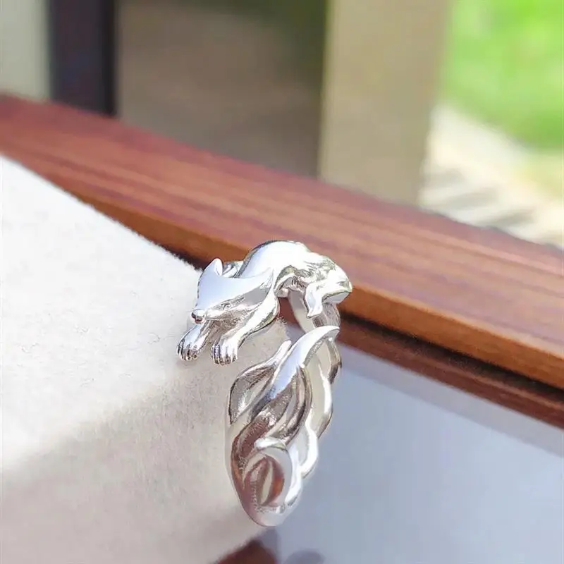 A Little Fox with Tail Stretching Lazily Like  Cloud Unique Jewelry Sense of Design The Classic Mountains and Rivers Fox Jewelry