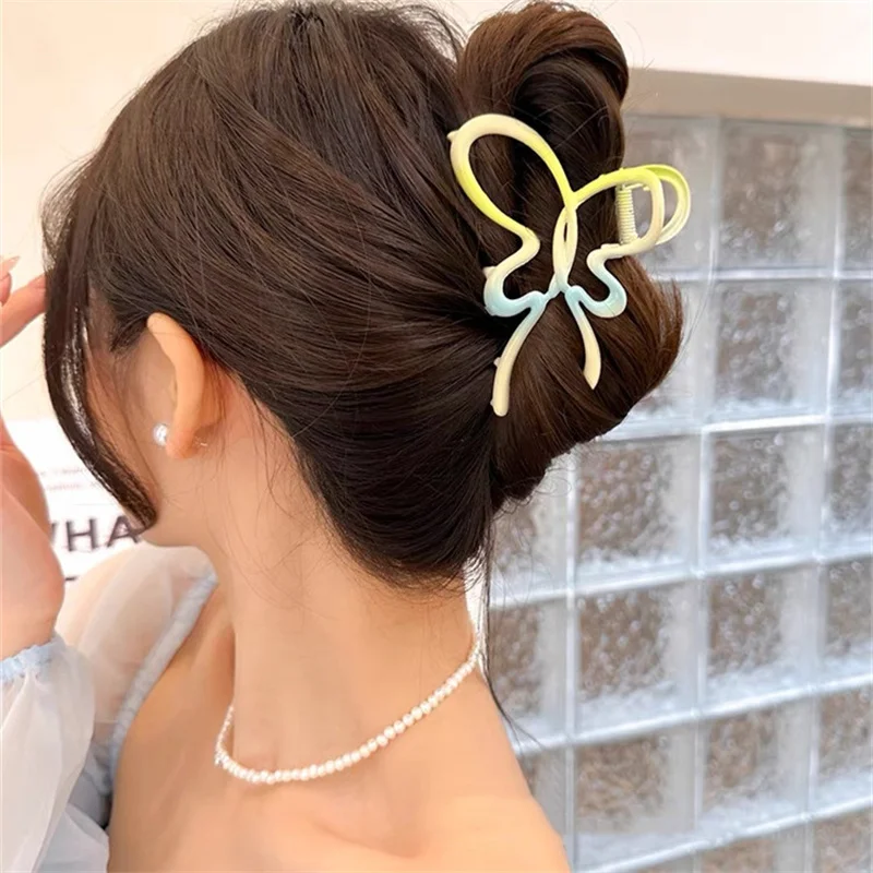 2024New Fashion Colorful Drop Oil Butterfly Hollow Design Hair Claw Clip Women Cute Back Of Head Shark Clip Hair Accessories Gif