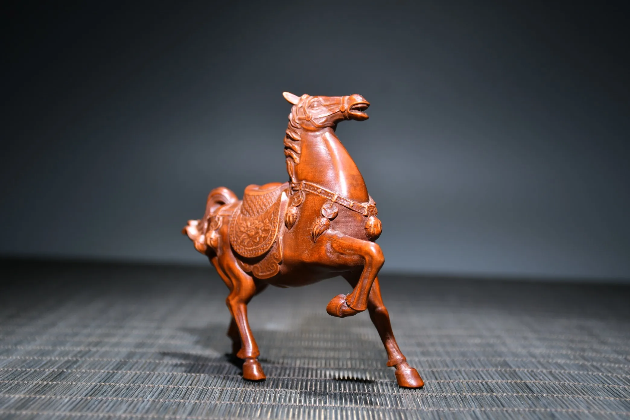 Horse Statue Ornament War Horse Sculpture Wood Carving Animal Feng Shui Interior Decoration Small Statue Home Desk Ornament view 4