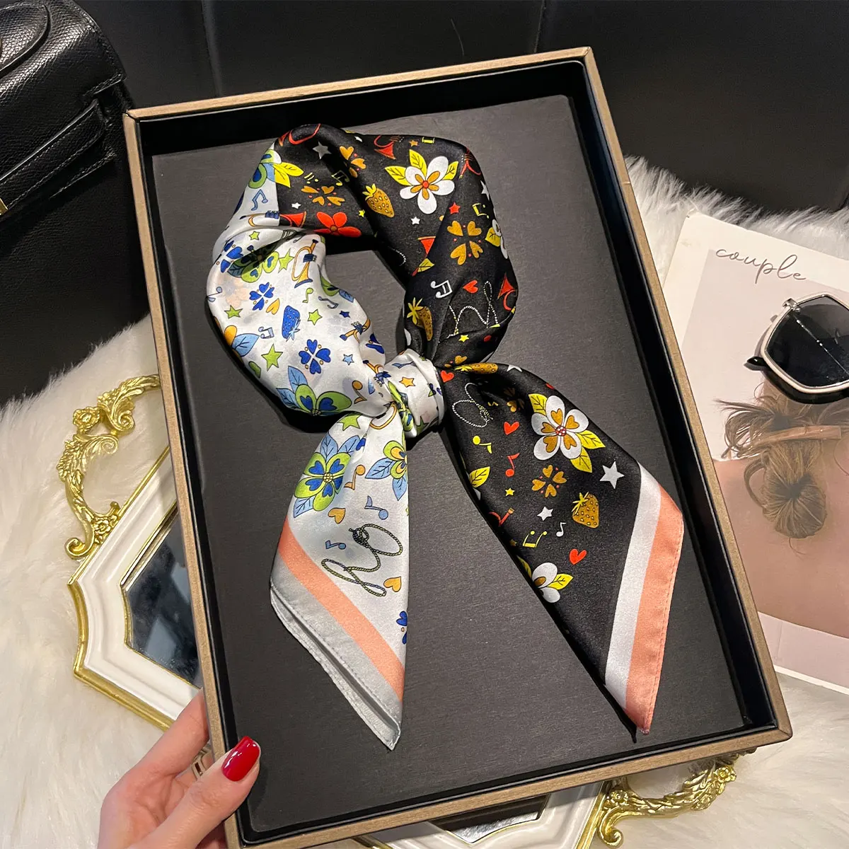 Neue Design Floral 70*70 cm Seide Satin Haar Schal Frauen Taschentuch Gedruckt Weibliche Quadratischen Kopf Bandana Kleine Hals schalldämpfer Hijab