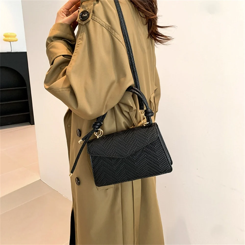 Solid Color PU Leather Texture Shoulder Bag Small Square Bag Ladies Commuter Crossbody Bag Designer Brand High Quality Handbag