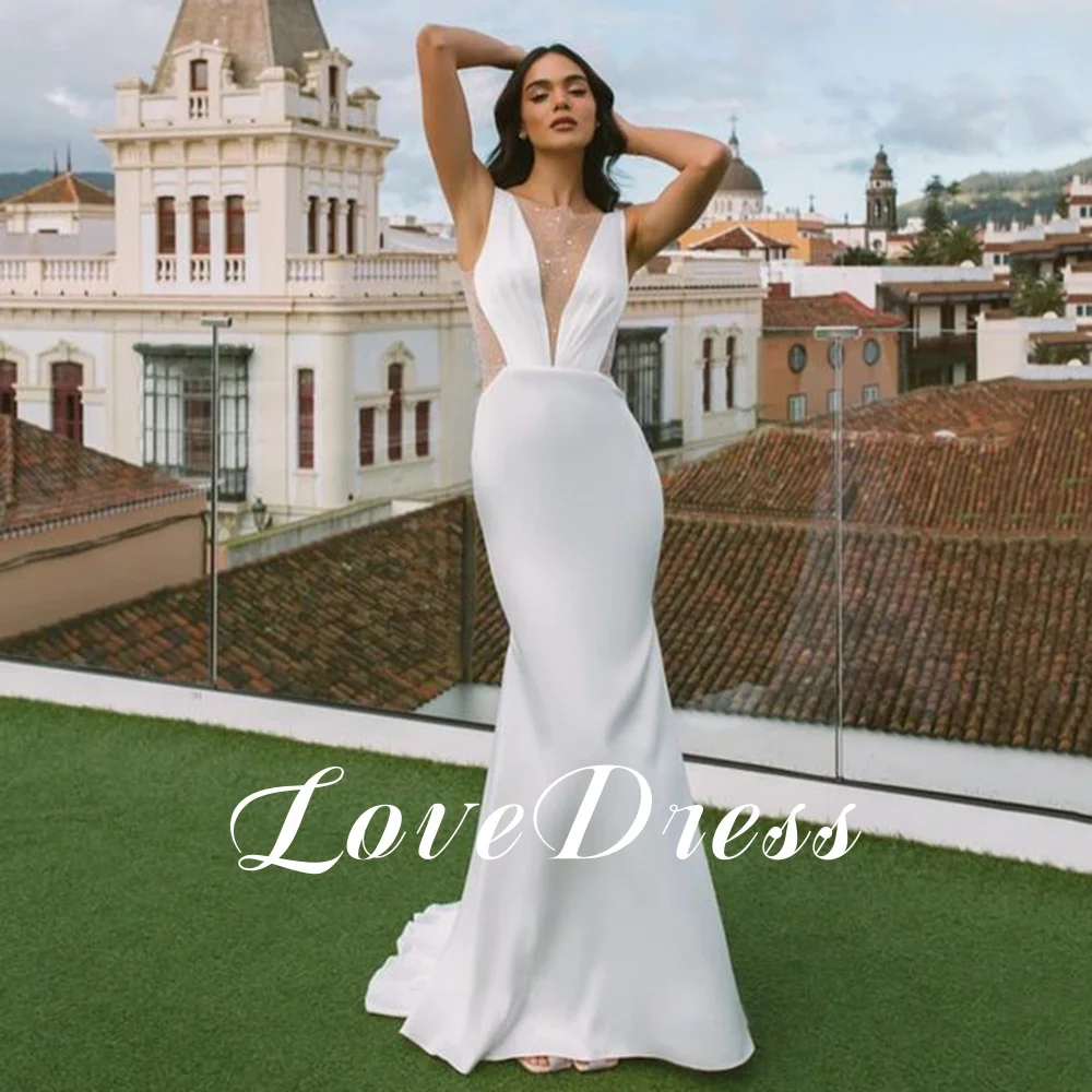 Love Deep V-Neck Mermaid Wedding Dress Sleeveless Cut Out Pleats Simple Spandex Bride Gown Backless Train Vestido Customized