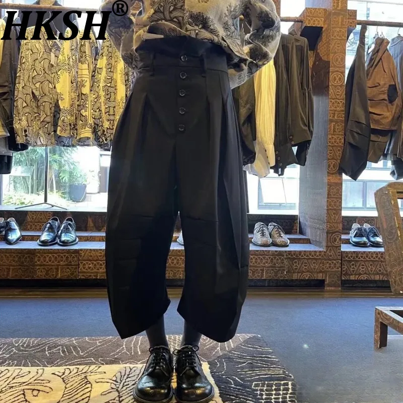 

HKSH Весна-Лето Новые Мужские Модные Темные Брюки с Высокой Талией, Повседневные Широкие Брюки-Костюмные, Шикарные Уличные Шерстяные Брюки в Японском Стиле HK21656