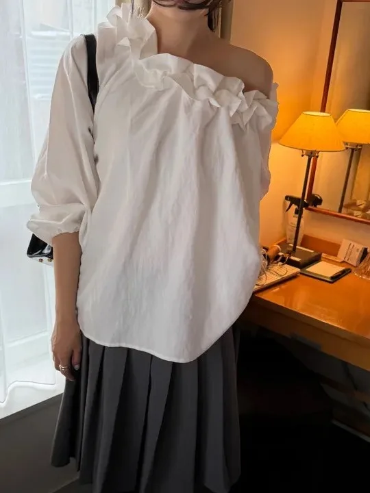 

Korean Sle Spring irt Women's Slimming Loose One oulder Wood ain Gentlewoman's Faion Casual Long Sve Top