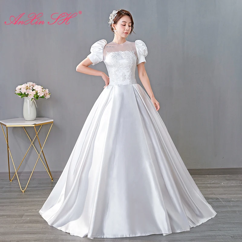 

AnXin SH princess white satin vintage o neck illusion beading embroidery flower lace turkey bride ball gown wedding dress