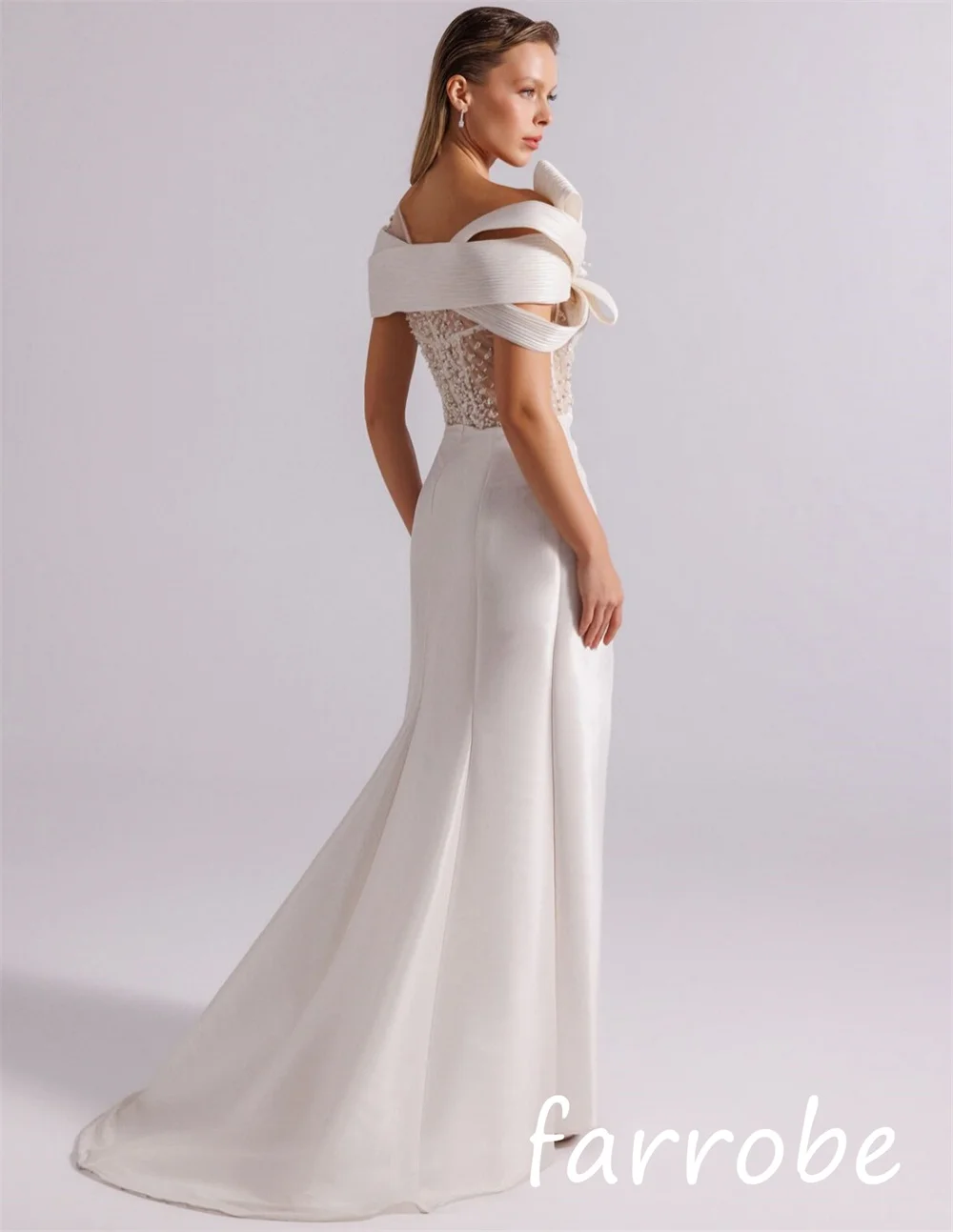 Abiti lunghi con spalle scoperte e pieghe in jersey con paillettes eleganti alla moda personalizzati Occasioni formali su misura