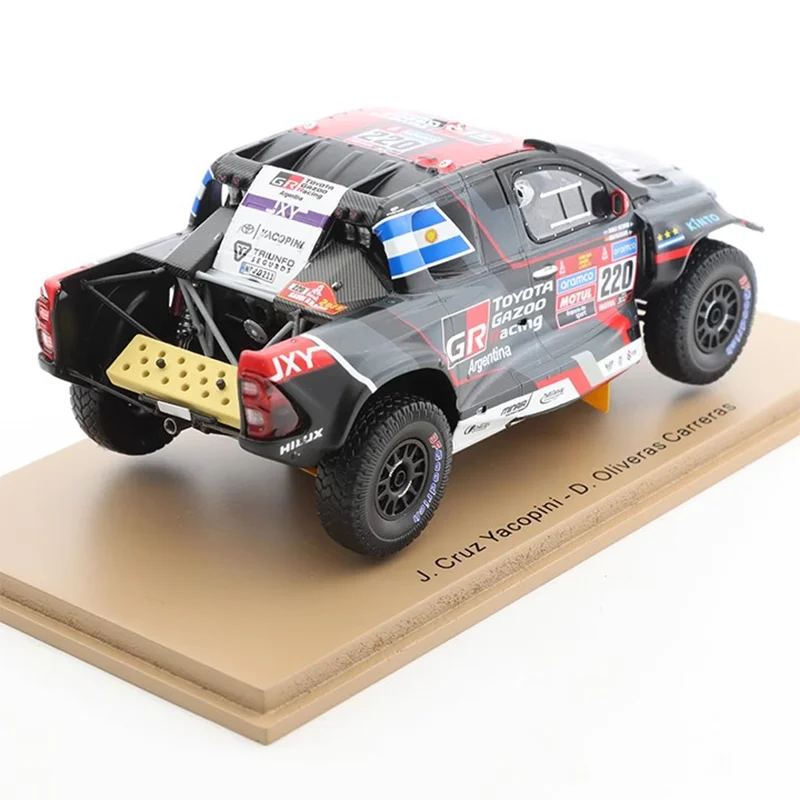 جديد شرارة 1:43 تويوتا هايلكس Gr Dkr No.220 2023 No.205 2022 بطولة داكار رالي محاكاة الراتنج نموذج تحصيل لعبة الهدايا #3