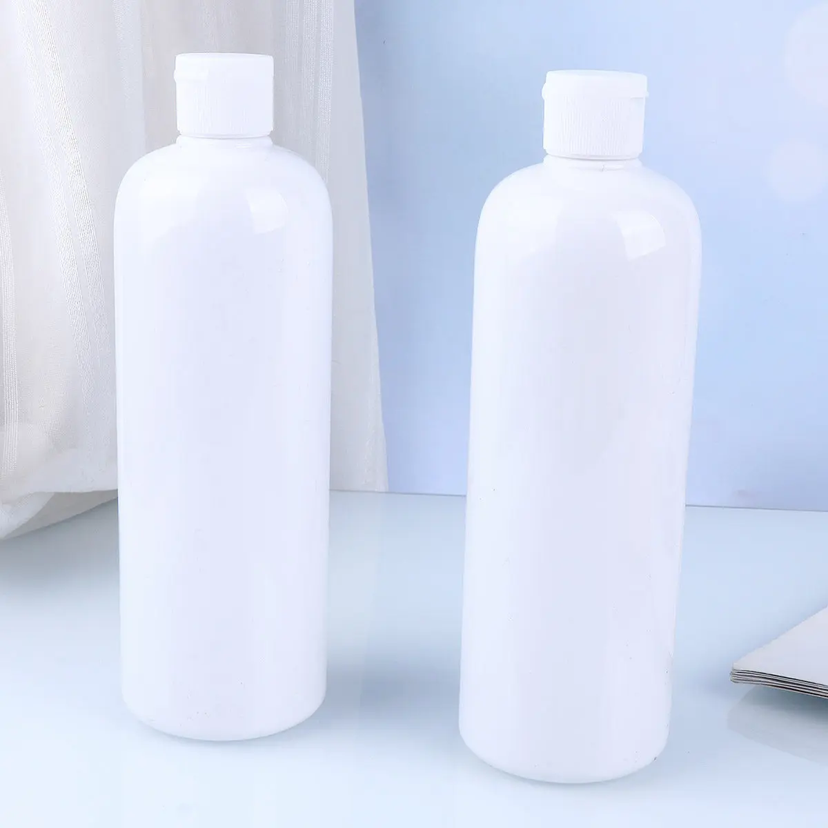 

Набор из 4 герметичных пластиковых флаконов-диспенсеров по 500 мл для косметики, очищающих средств и гелей, портативные, для путешествий