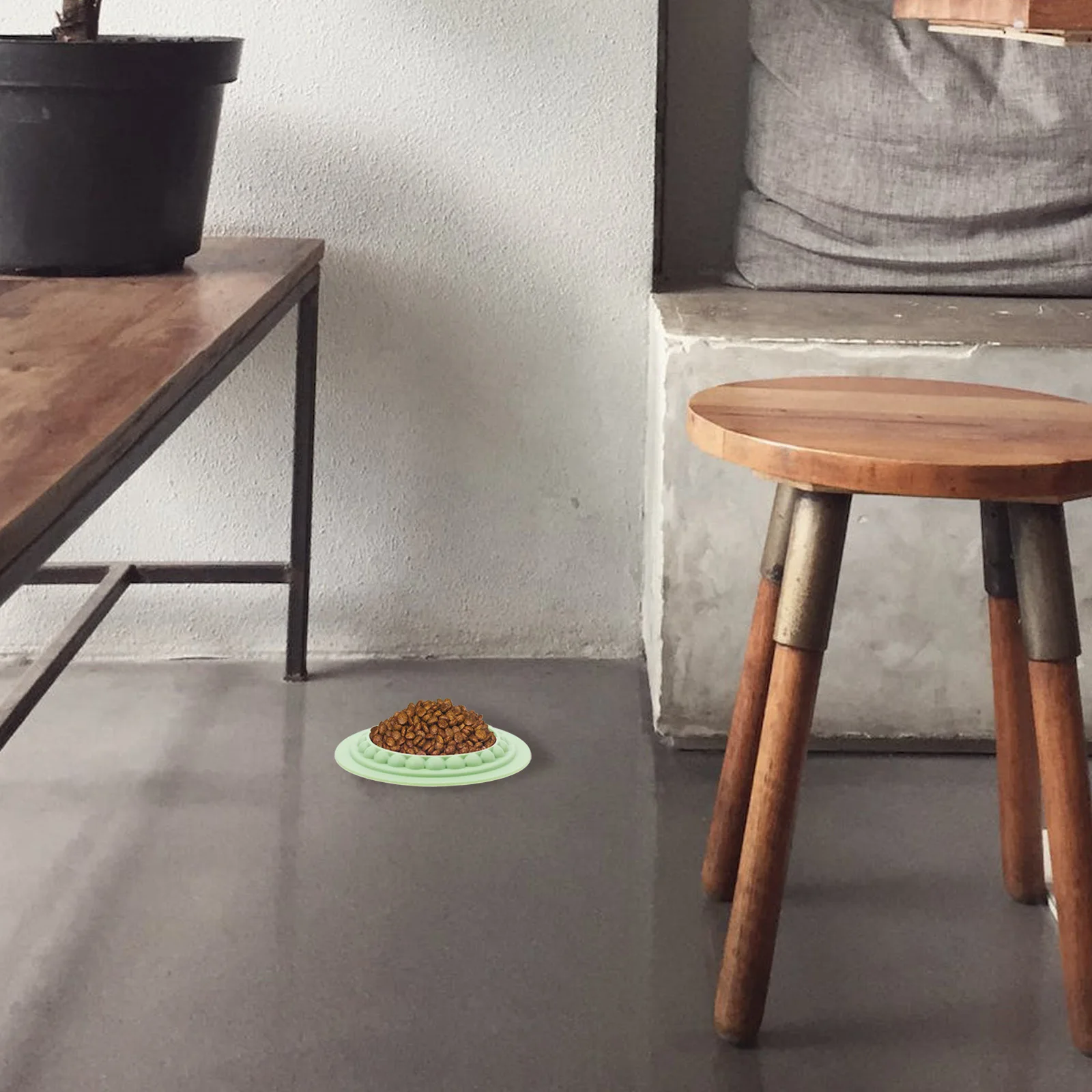 

Slow Feeding for Cats Dog Licking Mat Reusable Silicone Puzzle Food Bowl For Dogs Pet Puzzle Feeder Maze Food Bowls Cleanable