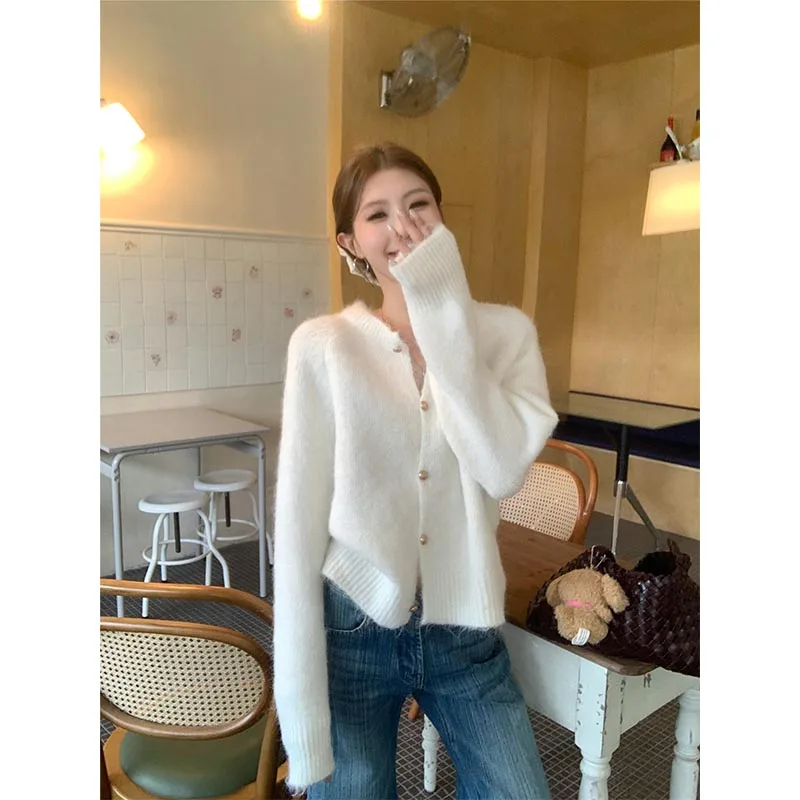 

Women's Clothing Elegant Solid Long Sleeve Knit Cardigan Autumn Winter Fashion All-match Loose O-neck Sweaters Lady Button Tops