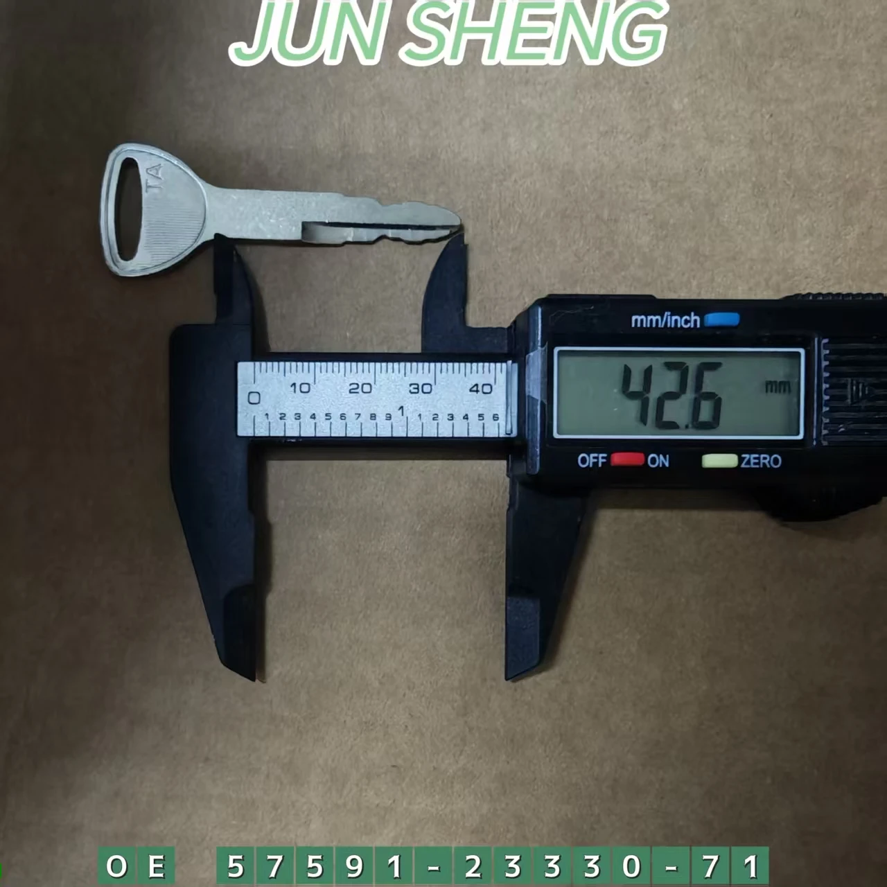 

A62597 57591-23330-71 Ключ зажигания 575912333071 Новый режим для вилочного погрузчика Toyota