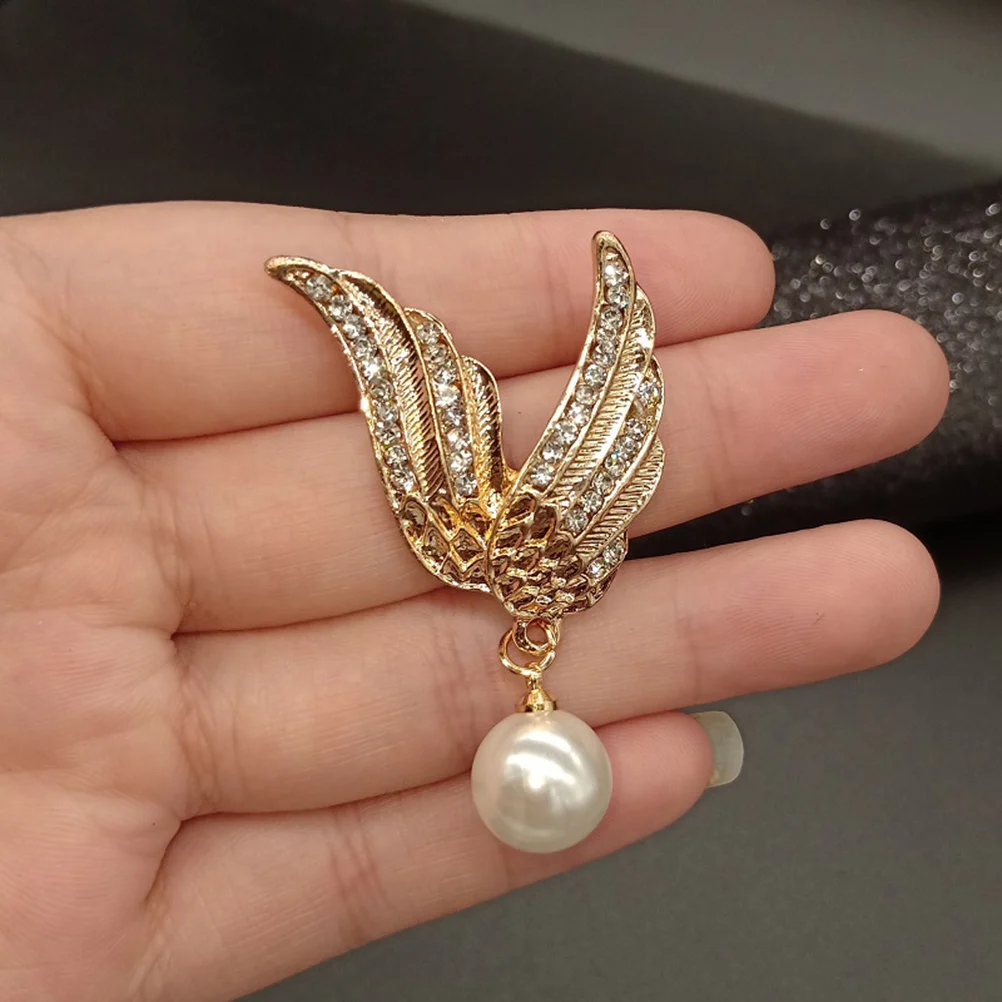 

Angel Wings Brooch Pearl Rhinestone Shiny Alloy Pin Jewelry Gift for Women Wedding Birthday Angel Wings Brooch