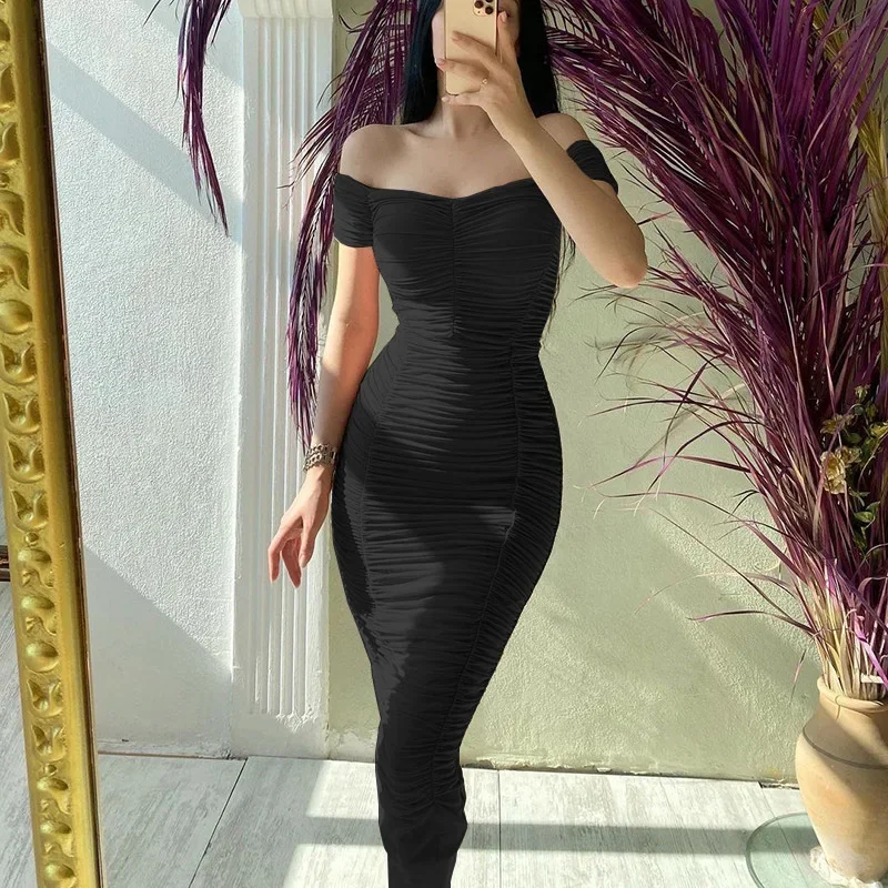 المرأة بكتف واحد تنورة طويلة مطوي ، أحادية اللون ، مزاجه أنيق ، النمط الأوروبي والأمريكية ، الصيف ، جديد