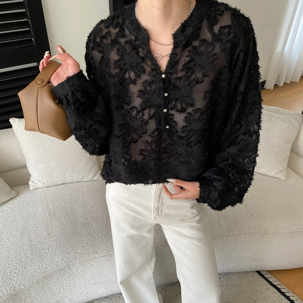 TWOTWINSTYLE Solide Verstärktes Spitze Grundlagen Hemd Weibliche V-ausschnitt Langarm Lose Französisch Pendeln frauen Shirts Herbst Mode Neue