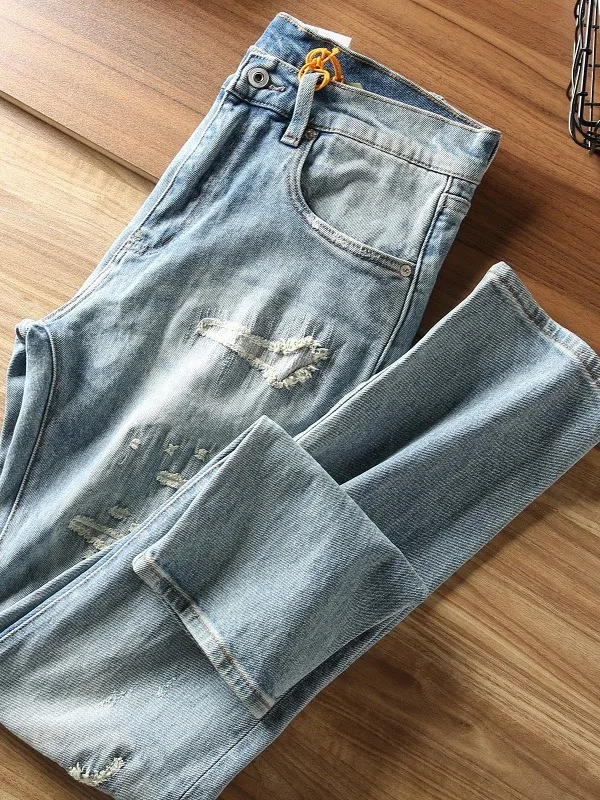 

Retro American Style Men's Casual Jeans mid Waist Straight Leg Wear Washed Faded Hole Punching Long Pants for Young Men