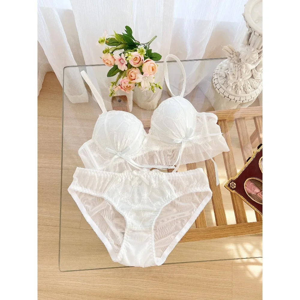 MOYISU Cute Japanese Style Lace Bra Women Small Bust Wireless Push Up Brassiere Anti Sag No Empty Cup Soft Comfort Lingerie S-XL