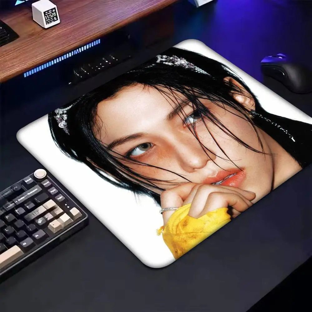 1pc 가수 F-Felix 마우스패드 게이머용 소형 락엣지 컴퓨터 책상 패드 직사각형 미끄럼 방지 고무