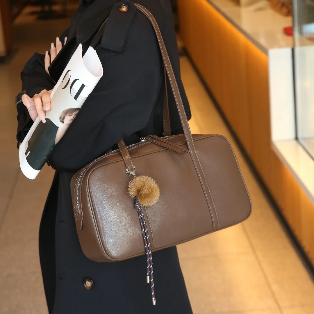 

2025 Новая женская сумка через плечо, роскошная дизайнерская женская сумка из спилка из коровьей кожи, Бостонская сумка высокого качества, женские сумки большой вместительности