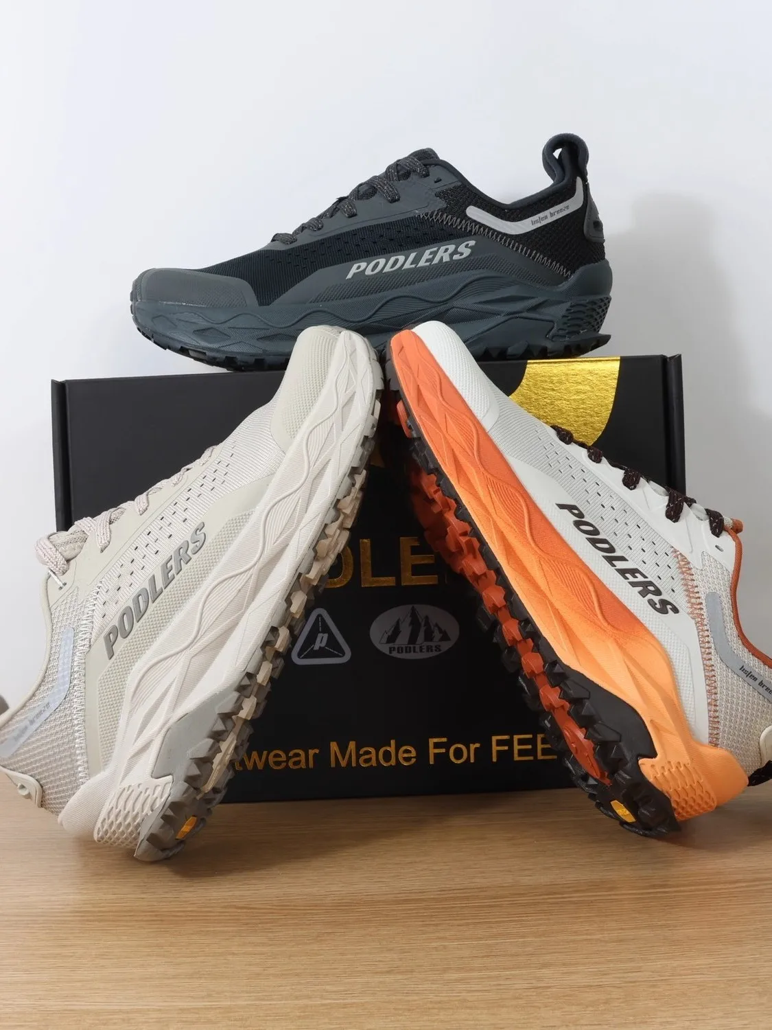 

Trail running shoes for both men and women, comfortable and versatile, wide-sole anti-slip running shoes and sports shoes