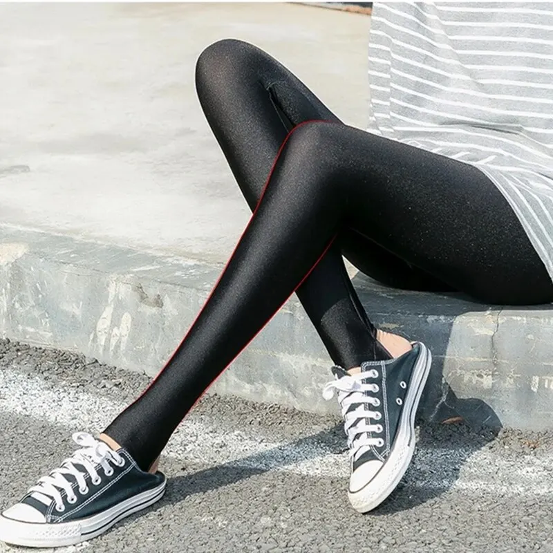 Plus Size Casual Leggings, Women\'s Plus Solid Faux Leather Ruched Hip Lifting High Rise High Stretch Skinny Leggings Black Shiny