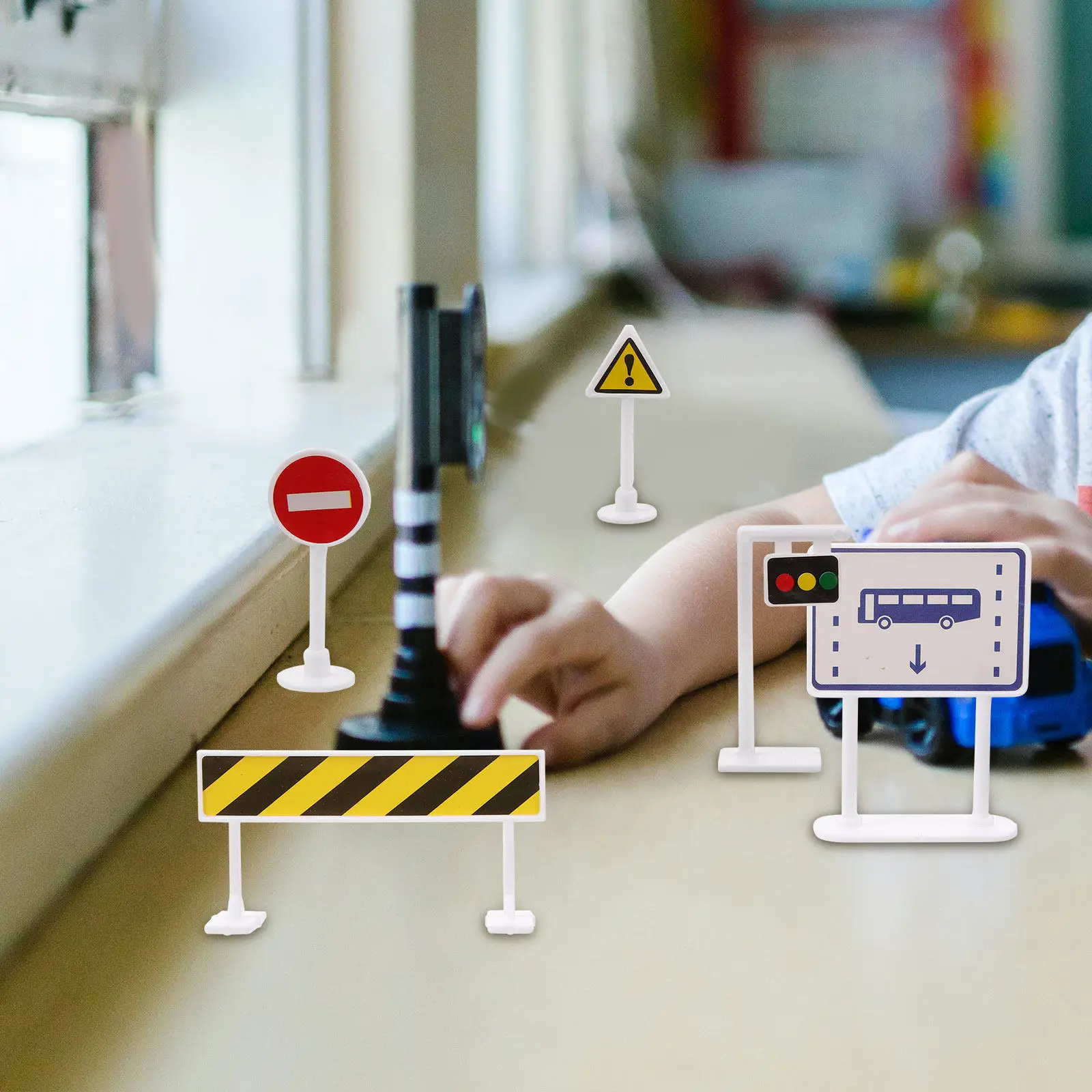 

Набор обучающих дорожных знаков для детей: реалистичные мини-знаки безопасности для изучения правил дорожного движения в классе