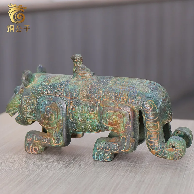 Shang Dynasty Fuxiao Double-Tailed Bronze Replica Zodiac Tiger Craft Brass Ornament Antique Chinese Style Display