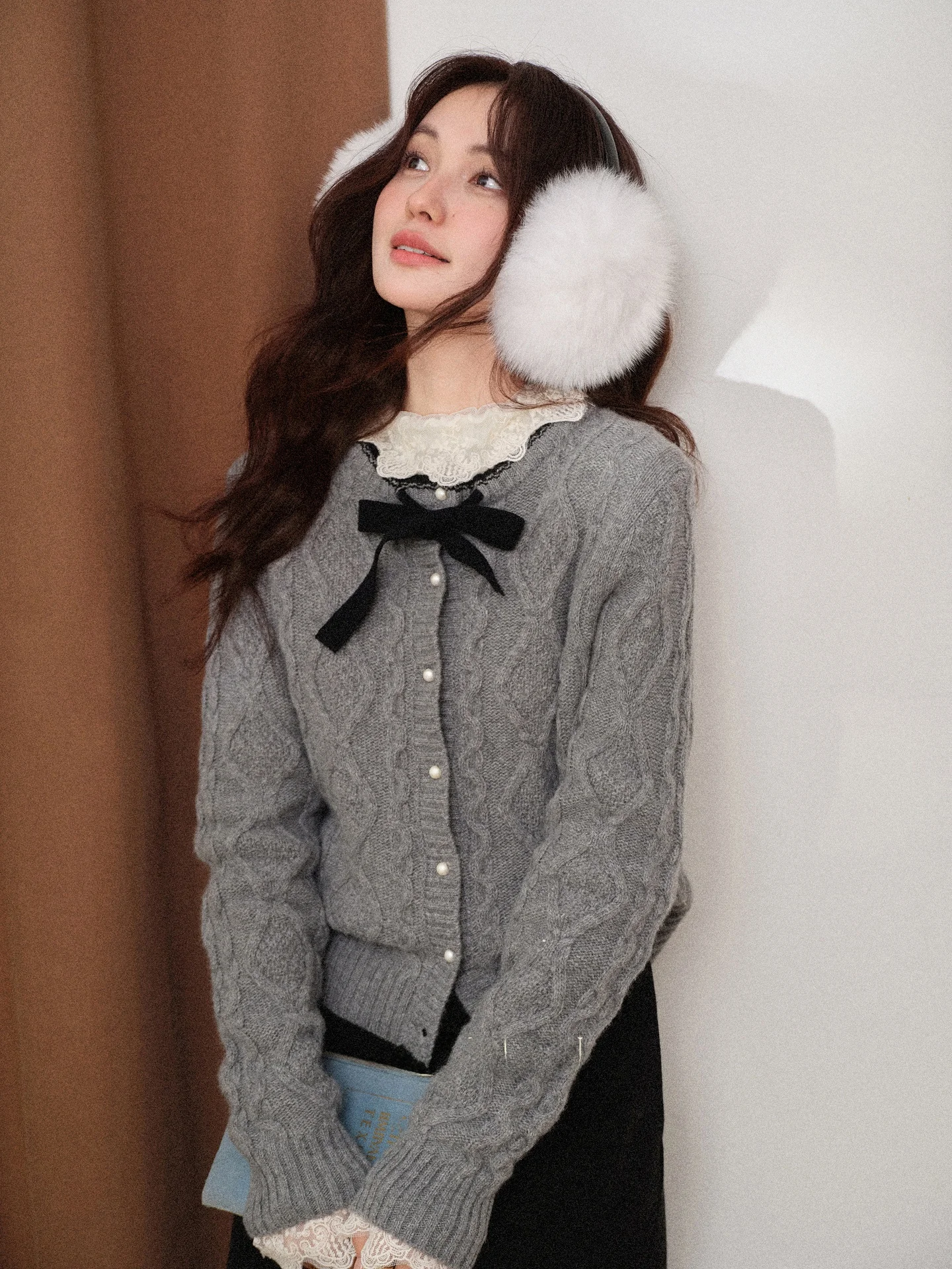 

Ele ey Knitted Long Sve Women's Sweater Spiral Twist Warm Fce round Ne Casual Slim Fit Faion Autumn Top