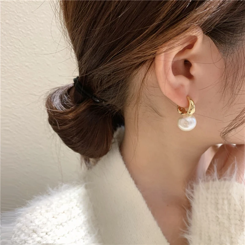 2025 New French Romantic Simple Design Champagne Pearl Pendant Earrings Fashion Jewelry Elegant Accessories For Women\'s  Party