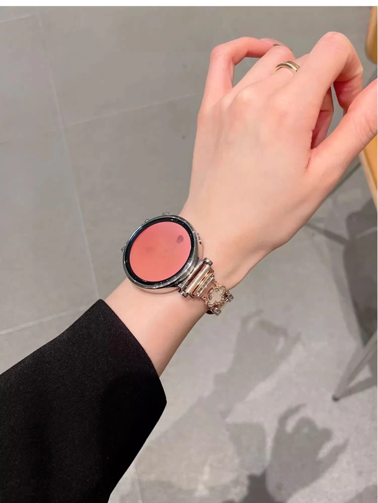 

Diamond studded clover leather suitable for HW Watch Fit3/Fit4 straps and HW Band 8/9/10NFC handmade straps