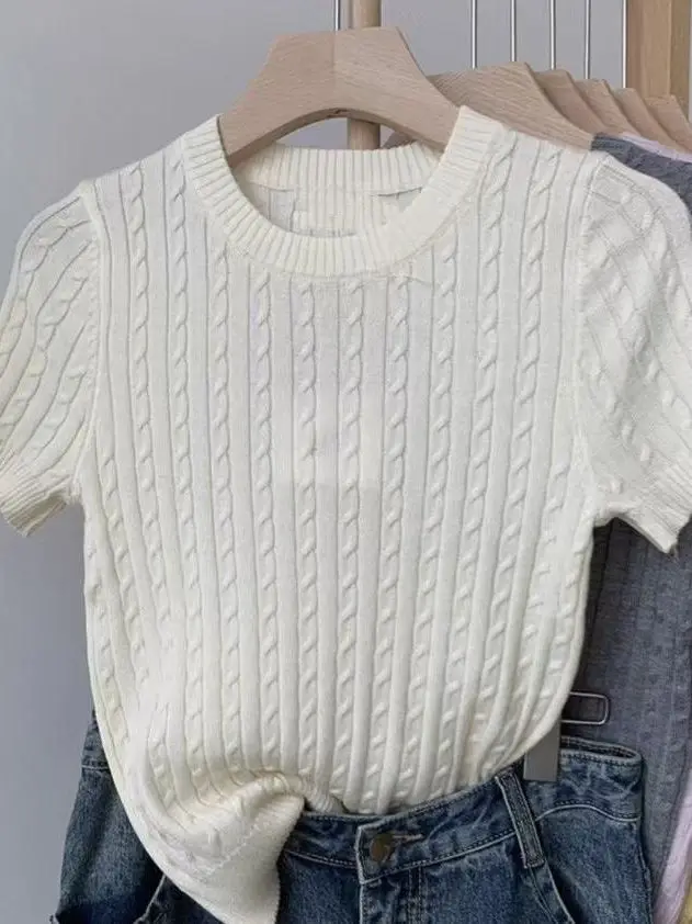 Summer New Style Women's round Neck Short Sleeve Knitted Sweater Light Beige Twist Design Short Length Trendy Top Korean Style