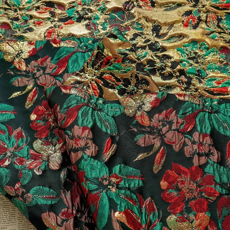 Kontrastowa kolorystycznie sukienka bąbelkowa z żakardowej tkaniny, wyczucie atmosfery, farbowana przędzą, dekoracyjna w stylu malarstwa olejnego