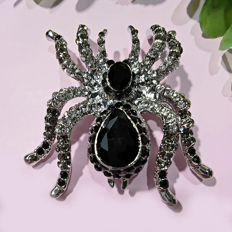 New Style Medieval Exquisite Corsage Retro Animal Spider Pins Brooch Color Rhinestone Alloy Lapel Pin Clothing Accessories Gift