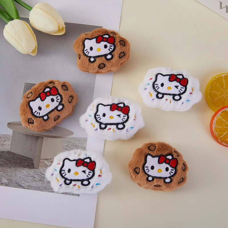 

Новое детское милое печенье, аксессуары для кукол Hello Kitty, аксессуары для одежды, аксессуары для шарфов, мультяшная брошь, оптовая продажа, подарки